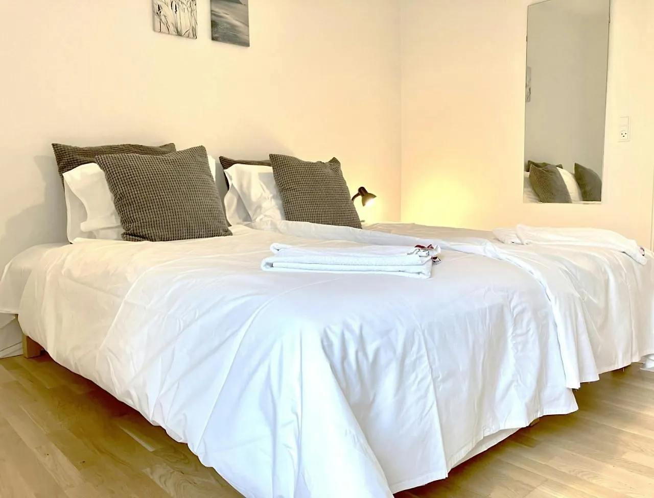 Spacious Apartment For 5 In Gellerupparken Århus